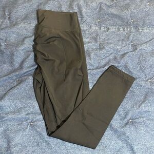 Zyia Scrunchy Bum leggings